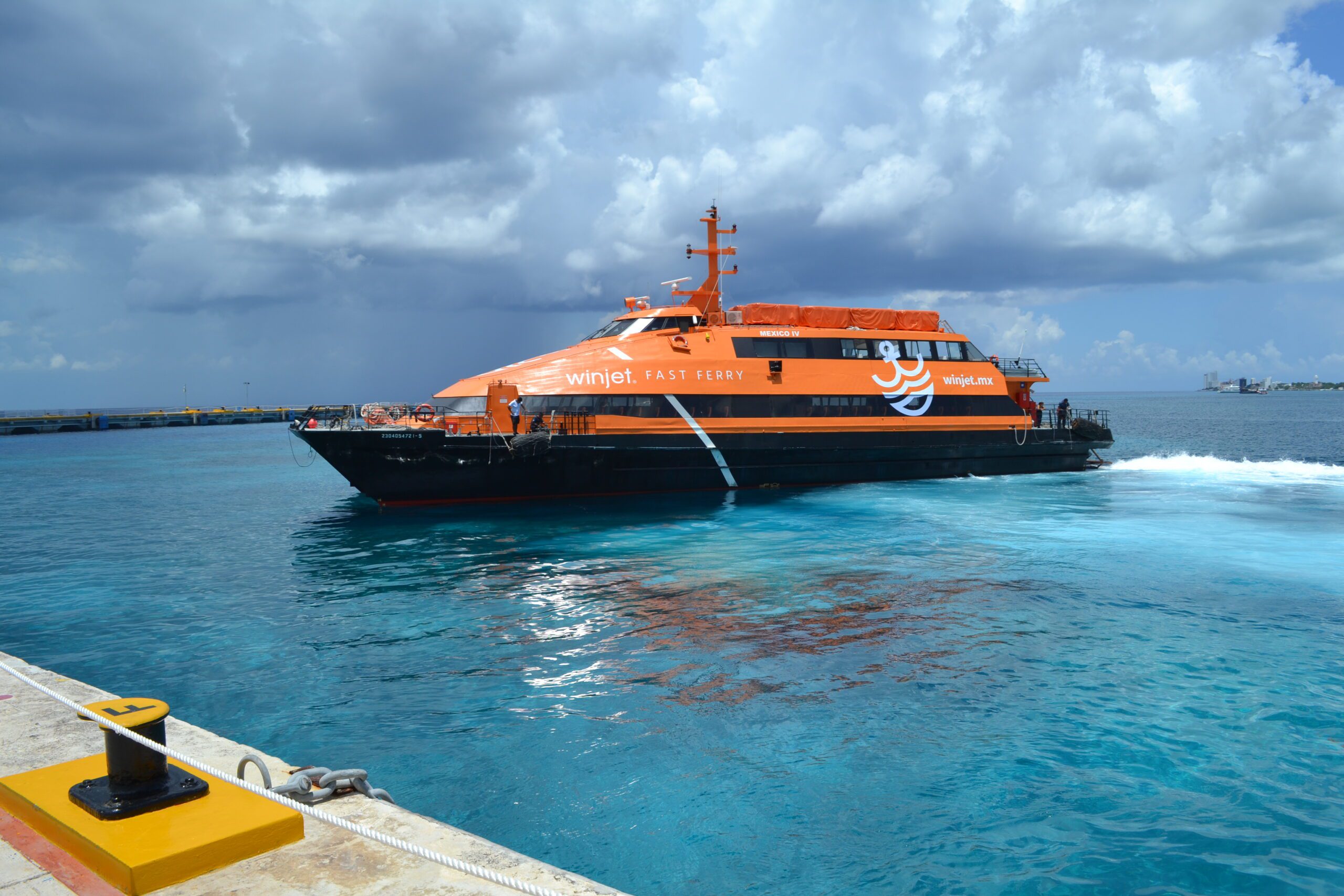 About Us - Winjet Fast Ferry | Cozumel - Playa del Carmen